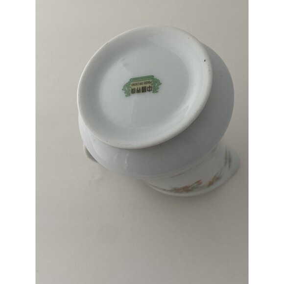 Vintage White Fine Porcelain Small 7 Ounces Creamer Gold Trimming and Flowers - Picture 8 of 10